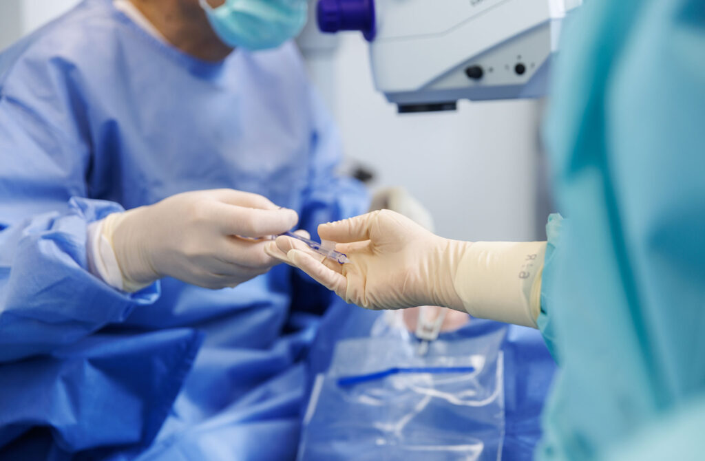Hochpräzises Operationsmikroskop für anspruchsvolle Augenoperationen und moderne Augenchirurgie.